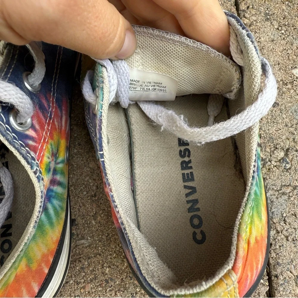 CONVERSE Kids Red Orange Green Tie-Dye Rainbow Sneakers Size 1